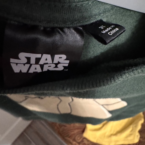 Baby Yoda Sweater - Picture 3 of 4